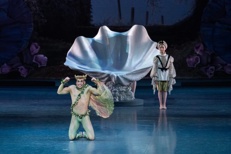 SONGE2122_0629_YKellerman_S0078_LE SONGE D'UNE NUIT D'ETE_GEORGE BALANCHINE_Aurélien Gay (Puck) (c) Yonathan Kellerman OnP