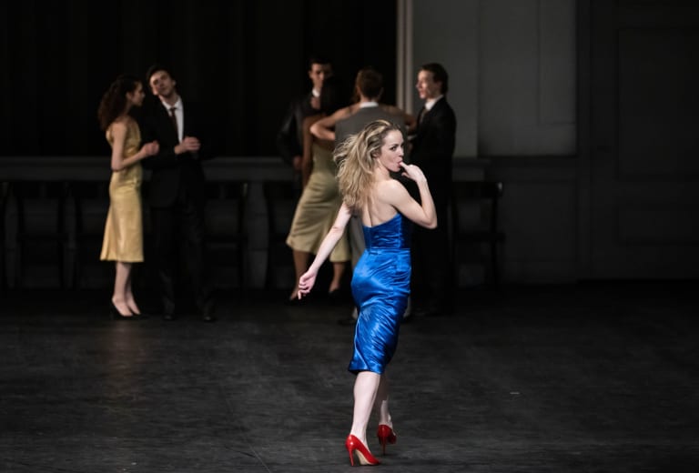 _DSC6453_KONTAKTHOF Une pièce de Pina Bausch_Charlotte Ranson (c) Julien Benhamou OnP