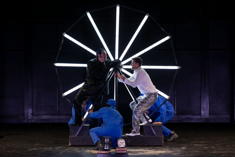 The Rake's Progress (saison 24/25) - 11