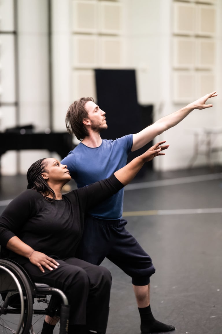 DSC_1634HD_DANSEURS CHOREGRAPHES_A PERTE DE VUE..._ Maxime Thomas_Gladys Foggea Maxime Thomas (c) Julien Benhamou OnP