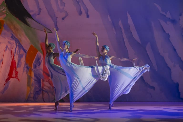 230616-055BF_SIGNES_Carolyn Carlson_Awa Joannais Sofia Rosolini Victoire Anquetil (c) Benoîte Fanton OnP