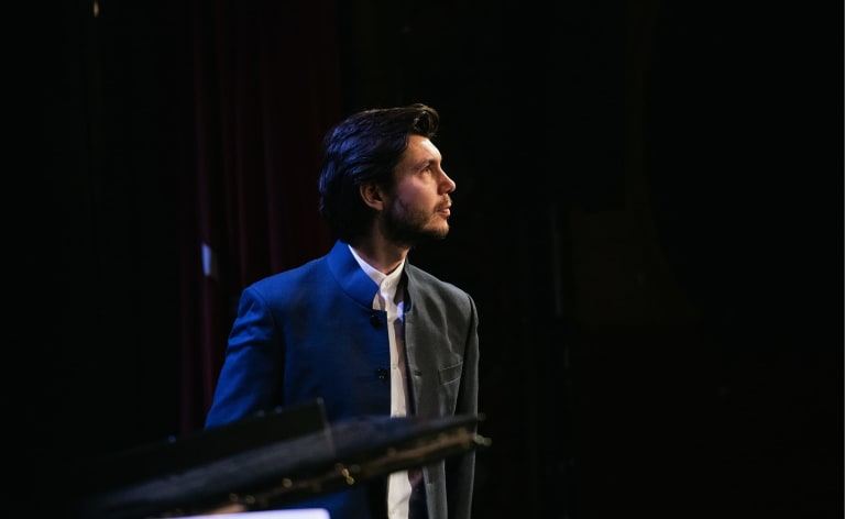 Gallerie - Vladimir Kapshuk © Vincent lappartient -  Studio J'adore ce que vous faites ! OnP