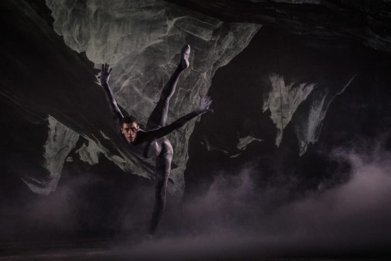 ann ray-2023-dante-onp-0460_THE DANTE PROJECT_Wayne McGregor_Guillaume Diop (c) ann ray OnP