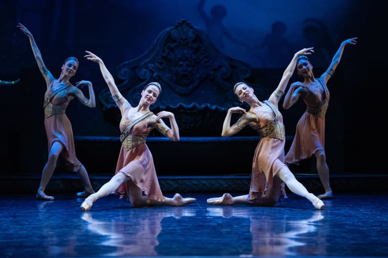 Sylvia (saison 24/25) - 2