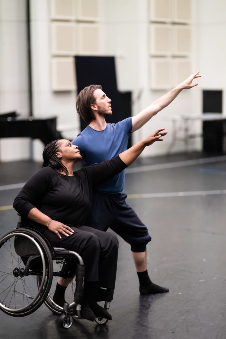 DSC_1642HD_DANSEURS CHOREGRAPHES_A PERTE DE VUE..._ Maxime Thomas_Gladys Foggea Maxime Thomas (c) Julien Benhamou OnP