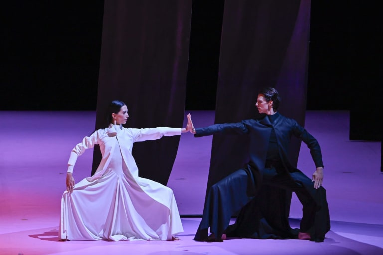 230621-137BF_SIGNES _Carolyn Carlson_Hannah O'Neill Germain Louvet (c) Benoîte Fanton OnP