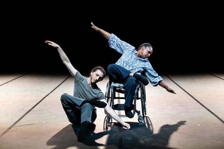 27441-Julien_Benhamou___Opera_national_de_Paris-A-PERTE-DE-VUE...-Maxime-Thomas---Gladys-Foggea-et--Maxime-Thomas--c--Julien-Benhamou-OnP-DSC_0096