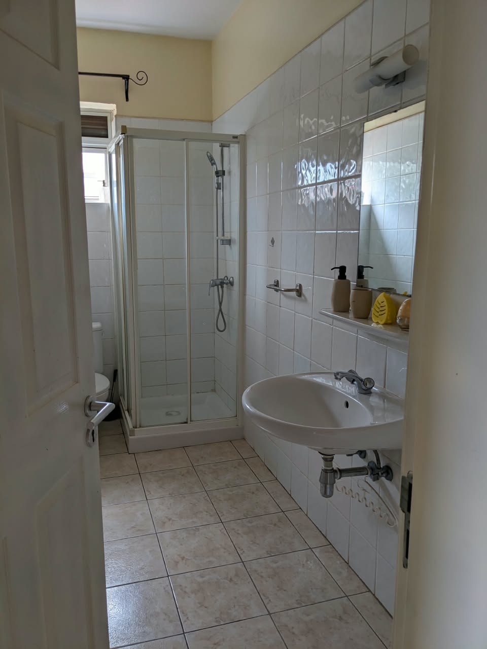 3 Bedroom House For Rent In Kibagabaga (Furnished or Unfurnished Options)