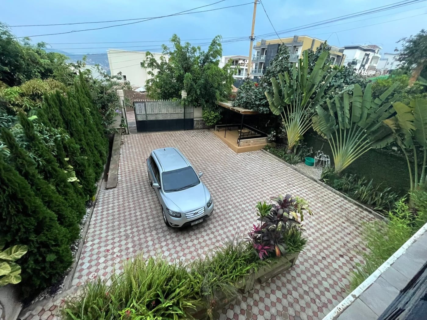 3 Bedroom Furnished Apartment for Rent in Kibagabaga With Big Garden