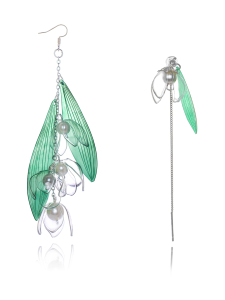 Upcycle with Jing - Epäsymmetriset Lily of the Valley Korvakorut - VIHREÄ Upcycle with Jing - Epäsymmetriset Lily of the Valley Korvakorut - VIHREÄ | Stockmann