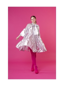 Miia Halmesmaa - LUSH- MEKKO RUSETTIKAULUKSELLA, HOPEA - HOPEA Miia Halmesmaa - LUSH- MEKKO RUSETTIKAULUKSELLA, HOPEA - HOPEA | Stockmann