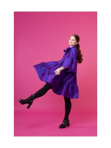 Miia Halmesmaa - Lush- silkkimekko rusettikauluksella, violetti - LILA Miia Halmesmaa - Lush- silkkimekko rusettikauluksella, violetti - LILA | Stockmann