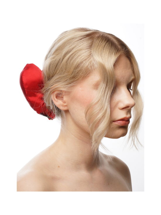 Upcycle with Jing - Red Heart Silk Scrunchie -hiusdonitsi - PUNAINEN - photo 4 Upcycle with Jing - Red Heart Silk Scrunchie -hiusdonitsi - PUNAINEN | Stockmann - photo 4