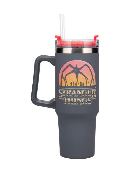 STRANGER THINGS - STRANGER THINGS Juomamuki pillillä ja kannella, 900ml - photo 1 STRANGER THINGS - STRANGER THINGS Juomamuki pillillä ja kannella, 900ml | Stockmann - photo 1