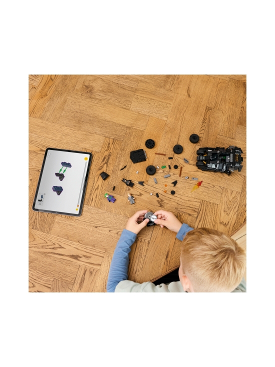 LEGO SUPER HEROES - LEGO Super Heroes Batman™ Tumbler vastaan Two-Face™ ja The Joker™ 76303 - photo 6 LEGO SUPER HEROES - LEGO Super Heroes Batman™ Tumbler vastaan Two-Face™ ja The Joker™ 76303 | Stockmann - photo 6