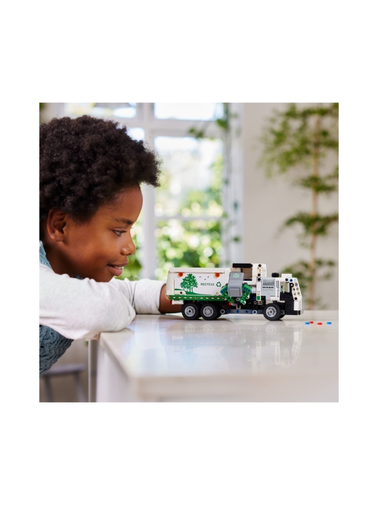 LEGO TECHNIC - LEGO Technic Mack® LR Electric Jäteauto 42167 - photo 4 LEGO TECHNIC - LEGO Technic Mack® LR Electric Jäteauto 42167 | Stockmann - photo 4