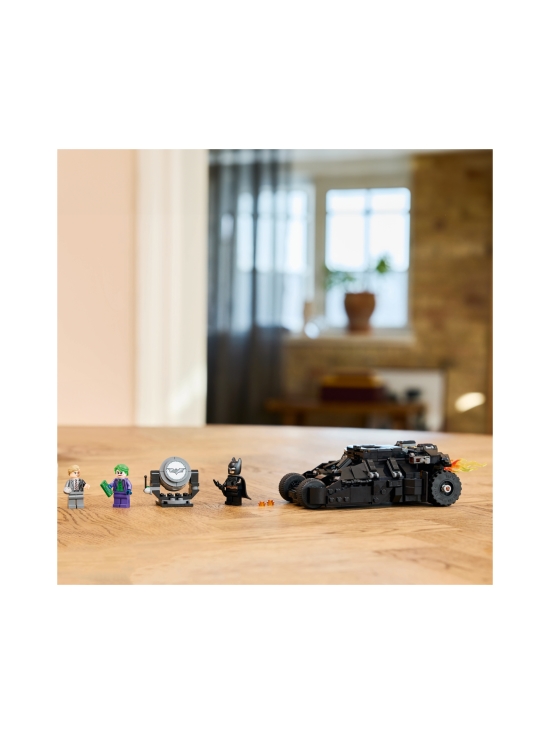 LEGO SUPER HEROES - LEGO Super Heroes Batman™ Tumbler vastaan Two-Face™ ja The Joker™ 76303 - photo 5 LEGO SUPER HEROES - LEGO Super Heroes Batman™ Tumbler vastaan Two-Face™ ja The Joker™ 76303 | Stockmann - photo 5