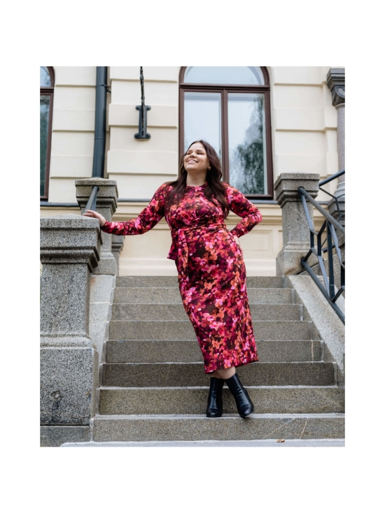Nakoa - Zoey Dress, Scarlet Petals - SCARLET PETALS - photo 6 Nakoa - Zoey Dress, Scarlet Petals - SCARLET PETALS | Stockmann - photo 6