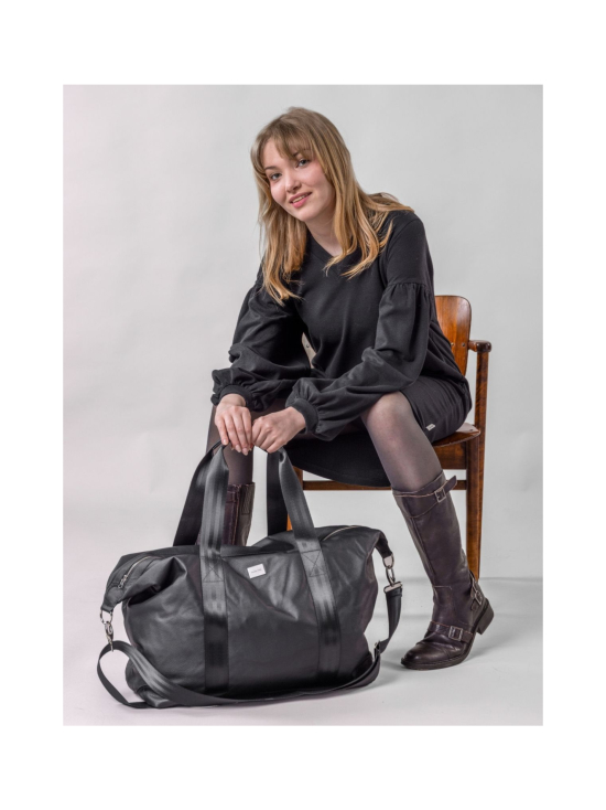 Globe Hope - AAPA viikonloppulaukku, musta - MUSTA | Stockmann - photo 1