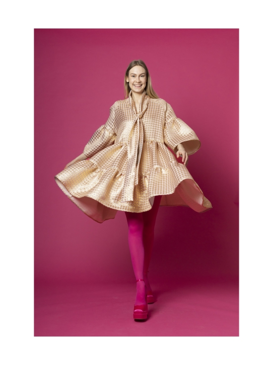 Miia Halmesmaa - LUSH- MEKKO, KUKONASKEL VAALEANPUNAINEN/KULTA - VAALEANPUNAINEN | Stockmann - photo 5