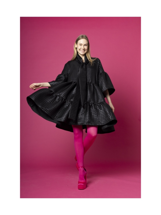 Miia Halmesmaa - LUSH- MEKKO, KUKONASKEL MUSTA - MUSTA | Stockmann - photo 1