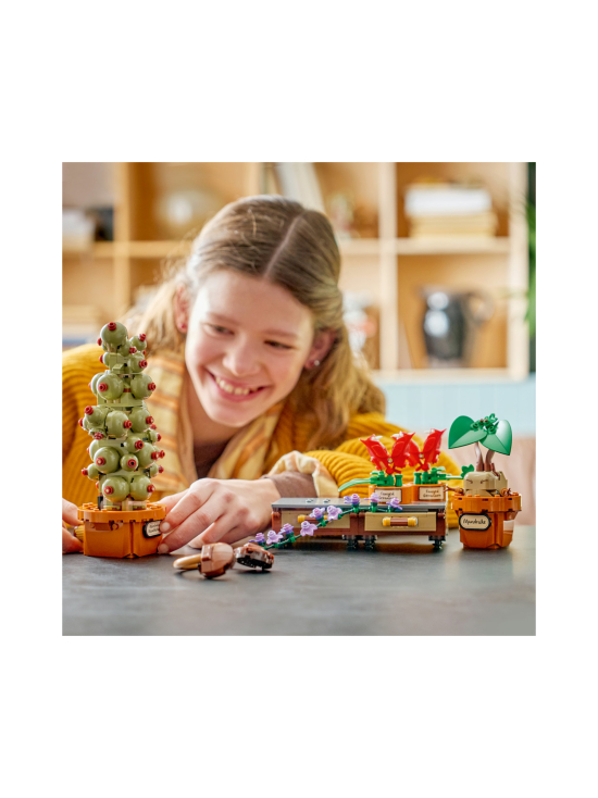 LEGO HARRY POTTER - LEGO Harry Potter TM Tylypahkan yrttitiedon oppitunnin kasvit 76474 | Stockmann - photo 5
