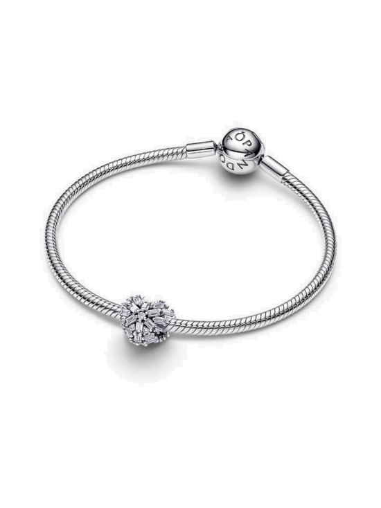Pandora - Pandora Piikikkäänä säihkyvä sydän -hela 794240C01 | Stockmann - photo 5