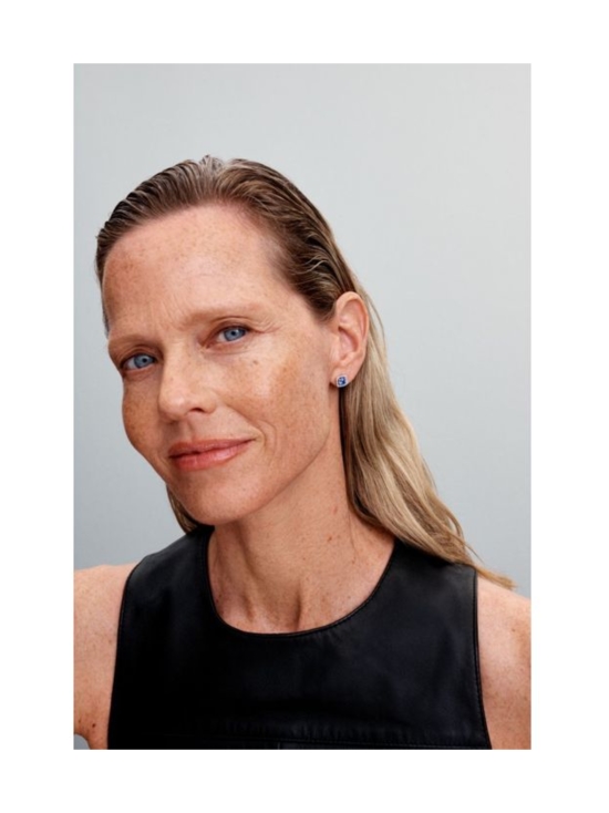 Pandora - Säihkyvän sininen neliskulmainen sädekehä -nappikorvakorut Sterling silver stud earrings with cornflower blue crystal and clear cubic zirconia Sterling silver  Mixed stone Blue 293551C01 | Stockmann - photo 1