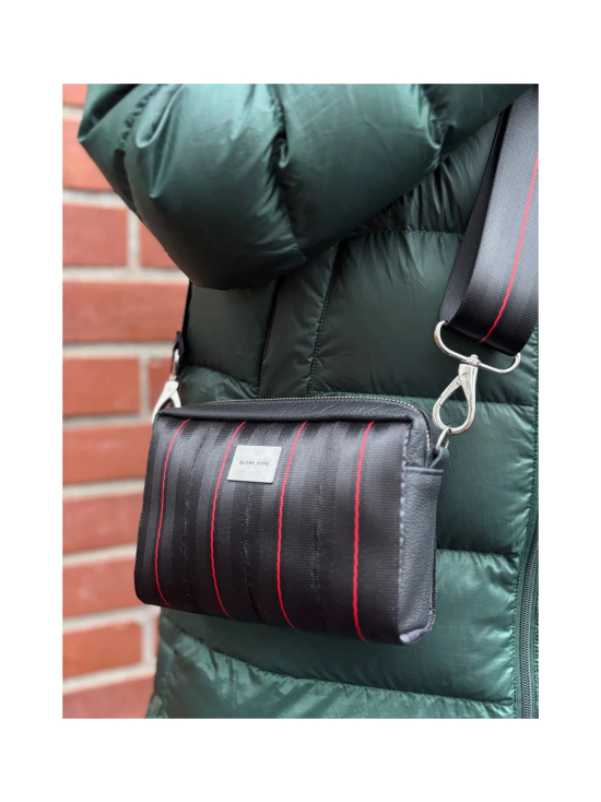 Globe Hope - UTU laukku, punaisilla raidoilla - MUSTA | Stockmann - photo 3