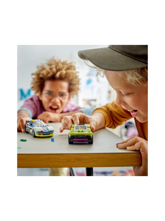 LEGO CITY - LEGO City Poliisiauto ja muskeliauton takaa-ajo 60415 - photo 4 LEGO CITY - LEGO City Poliisiauto ja muskeliauton takaa-ajo 60415 | Stockmann - photo 4
