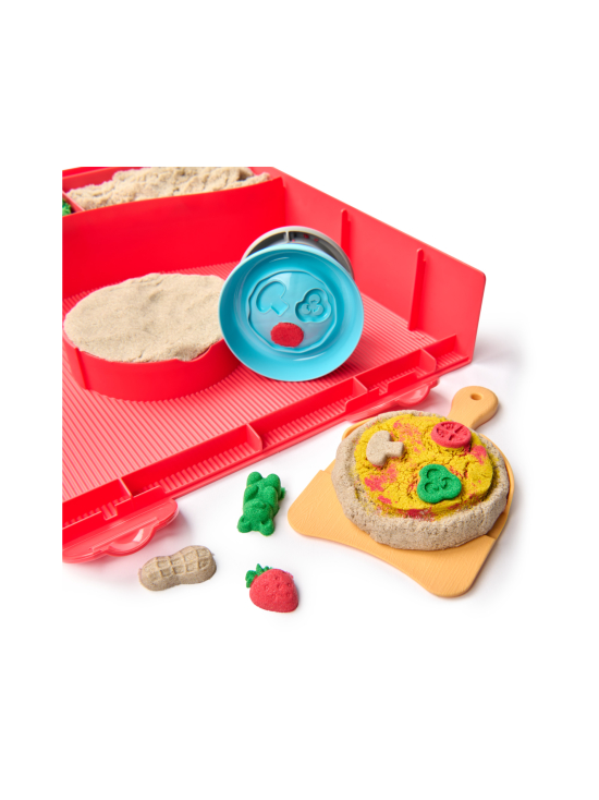 KINETIC SAND - KINETIC SAND Leikkisetti Puristeltava pizza - photo 4 KINETIC SAND - KINETIC SAND Leikkisetti Puristeltava pizza | Stockmann - photo 4