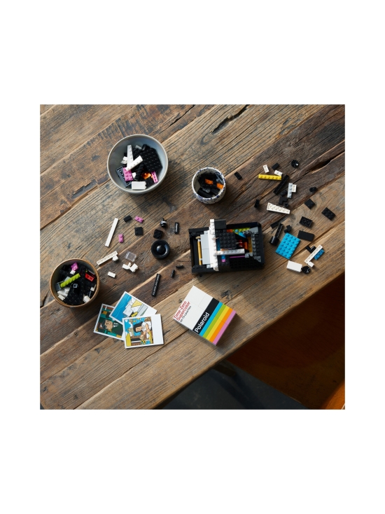 LEGO IDEAS - LEGO Ideas Polaroid OneStep SX-70 ‑kamera 21345 - photo 6 LEGO IDEAS - LEGO Ideas Polaroid OneStep SX-70 ‑kamera 21345 | Stockmann - photo 6
