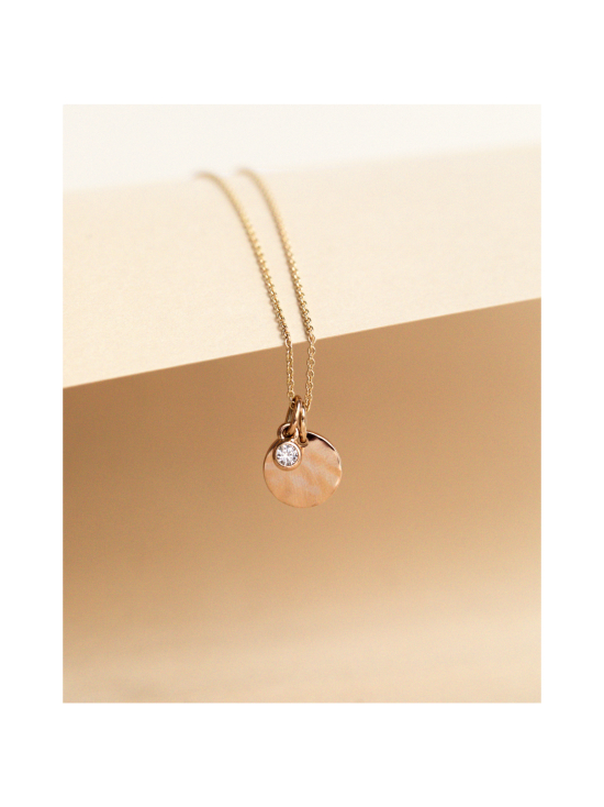 Macor Jewellery - Taottu laatta ja timantti -kaulakoru - KELTAKULTA - photo 3 Macor Jewellery - Taottu laatta ja timantti -kaulakoru - KELTAKULTA | Stockmann - photo 3