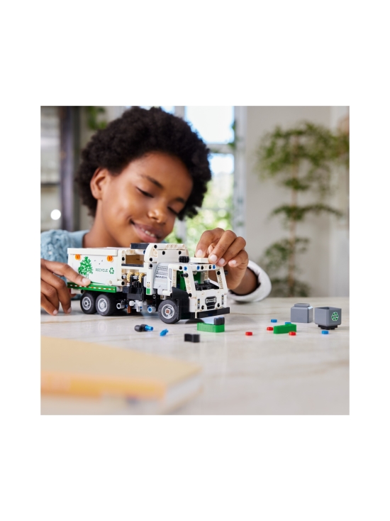 LEGO TECHNIC - LEGO Technic Mack® LR Electric Jäteauto 42167 - photo 6 LEGO TECHNIC - LEGO Technic Mack® LR Electric Jäteauto 42167 | Stockmann - photo 6