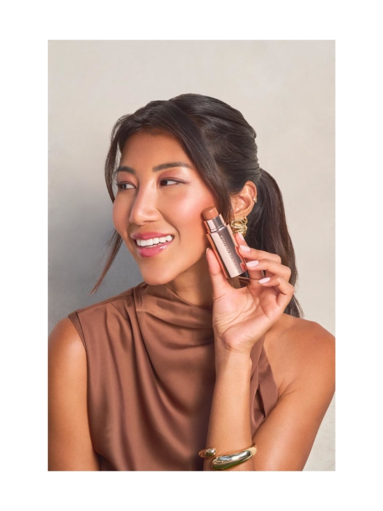 Youngblood - Pro Sculpt Creme Contour Stick -kermainen varjostus- ja luomiväripuikko 10g - SUN-BATHED - photo 3 Youngblood - Pro Sculpt Creme Contour Stick -kermainen varjostus- ja luomiväripuikko 10g - SUN-BATHED | Stockmann - photo 3