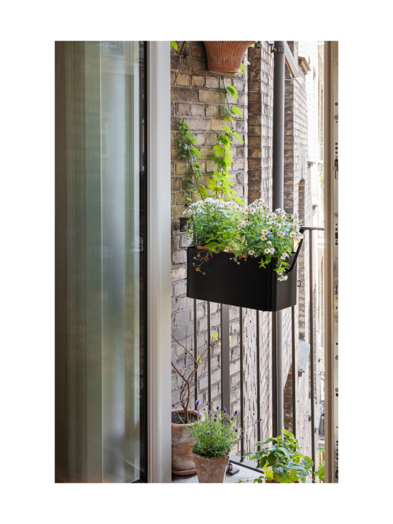 Eva Solo Outdoor - Simply Grow parvekelaatikko - MUSTA - photo 4 Eva Solo Outdoor - Simply Grow parvekelaatikko - MUSTA | Stockmann - photo 4