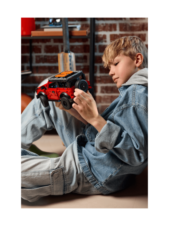 LEGO TECHNIC - LEGO Technic Ford Bronco® ‑maasturi 42213 - photo 4 LEGO TECHNIC - LEGO Technic Ford Bronco® ‑maasturi 42213 | Stockmann - photo 4
