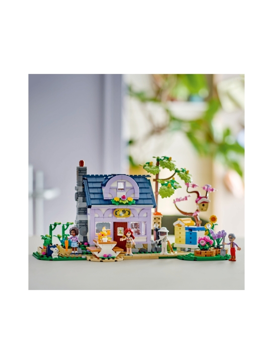 LEGO FRIENDS - LEGO Friends Mehiläishoitajien talo ja kukkiva puutarha 42669 - photo 5 LEGO FRIENDS - LEGO Friends Mehiläishoitajien talo ja kukkiva puutarha 42669 | Stockmann - photo 5