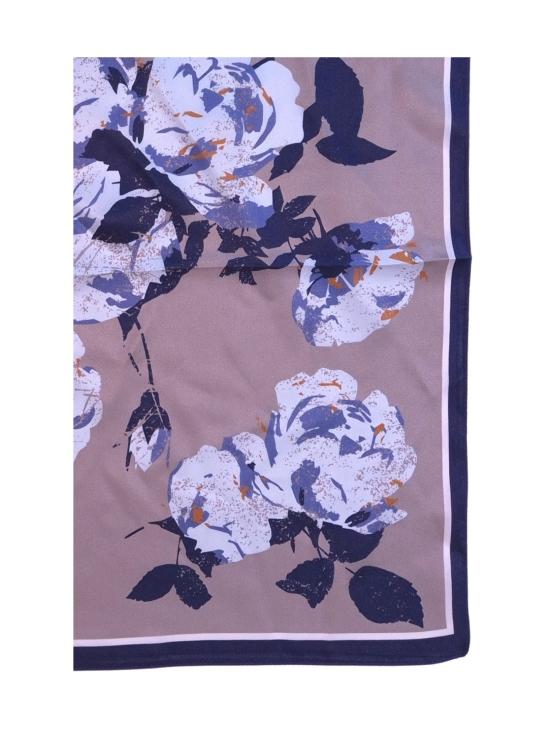 Lasessor - Rosie -silkkihuivi ruusukuosilla 55x55cm - SININEN | Stockmann - photo 3