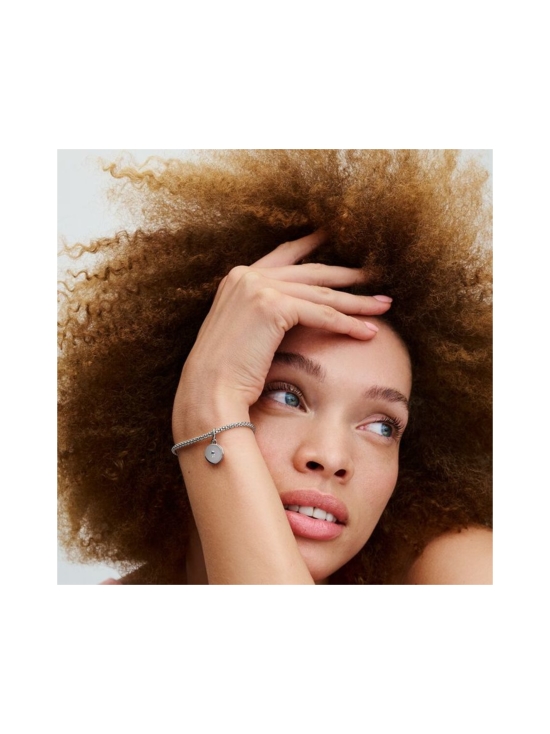 Pandora - Avattava ja kaiverrettava medaljonki -riipushela Key hole engravable locket sterling silver dangle with clear cubic zirconia Sterling silver  Cubic Zirconia Clear 793066C01 | Stockmann - photo 5