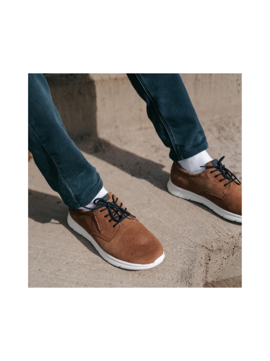 Pomar - TIKKA Miesten mokkanahka sneakerit - COGNAC SUEDE/WHITE SOLE - photo 5 Pomar - TIKKA Miesten mokkanahka sneakerit - COGNAC SUEDE/WHITE SOLE | Stockmann - photo 5