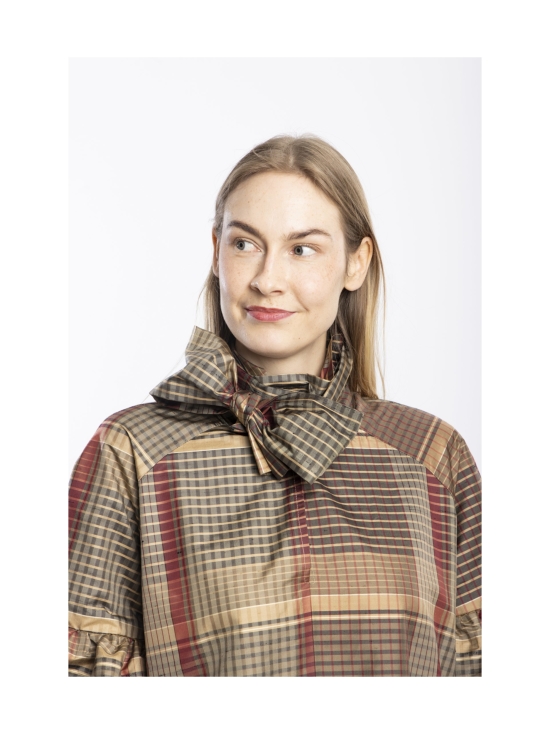 Miia Halmesmaa - LUSH- SILKKIMEKKO RUSETTIKAULUKSELLA, RUUTU SUKLAA - RUSKEA | Stockmann - photo 7