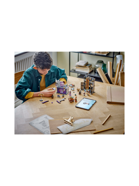 LEGO HARRY POTTER - LEGO Harry Potter Ollivanders™ ja Matami Malkinin kaavut 76439 - photo 6 LEGO HARRY POTTER - LEGO Harry Potter Ollivanders™ ja Matami Malkinin kaavut 76439 | Stockmann - photo 6