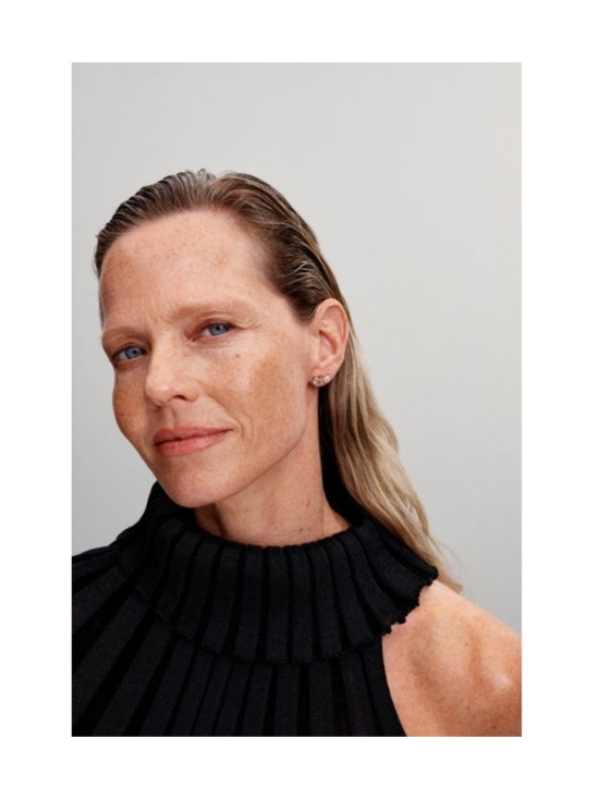 Pandora - Säihkyvä rusetti -nappikorvakorut Bow 14k gold-plated stud earrings with clear cubic zirconia 14k Gold-plated unique metal blend  Cubic Zirconia Clear 263507C01 | Stockmann - photo 2