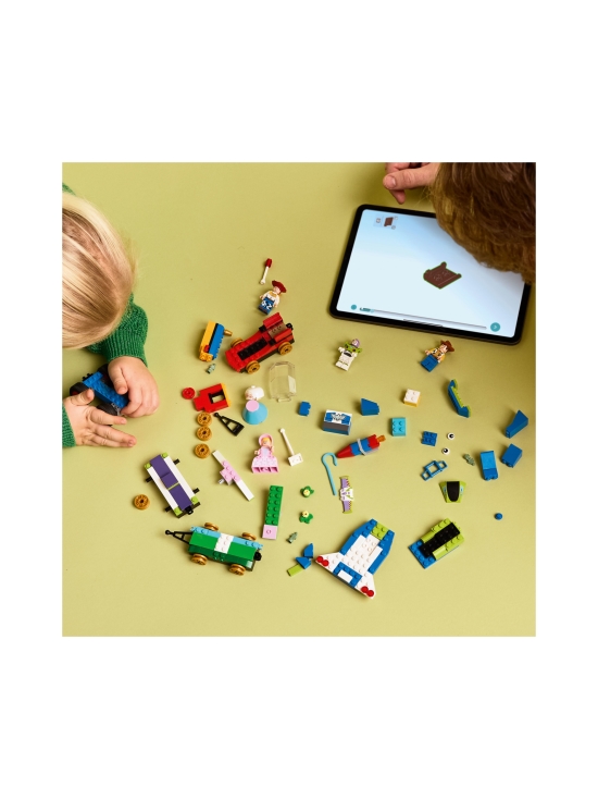 LEGO DISNEY - LEGO Disney Pixar Toy Story -juhlavuoden juna ja radio-ohjattava auto 43264 - photo 7 LEGO DISNEY - LEGO Disney Pixar Toy Story -juhlavuoden juna ja radio-ohjattava auto 43264 | Stockmann - photo 7