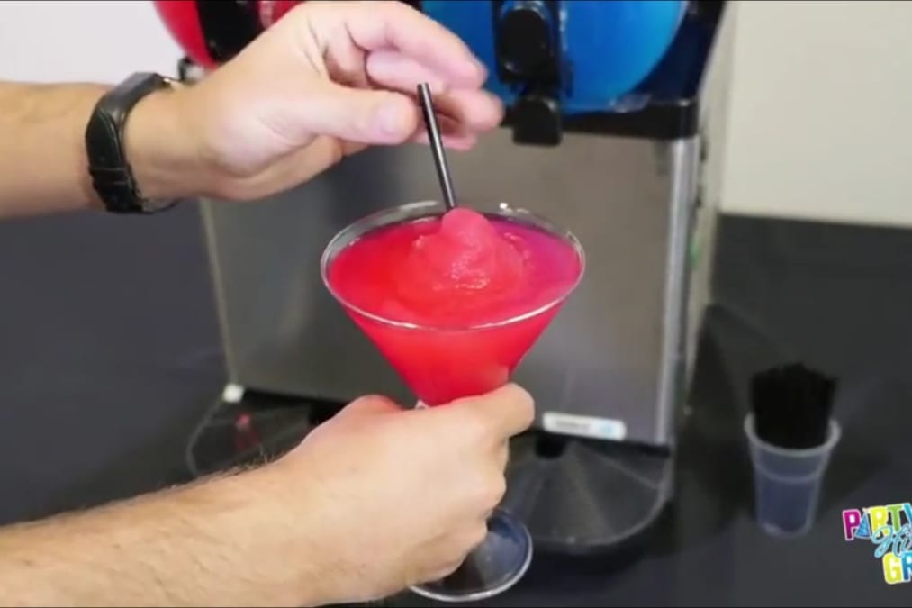 Cocktail machine is the easy choice for making fresh cocktails