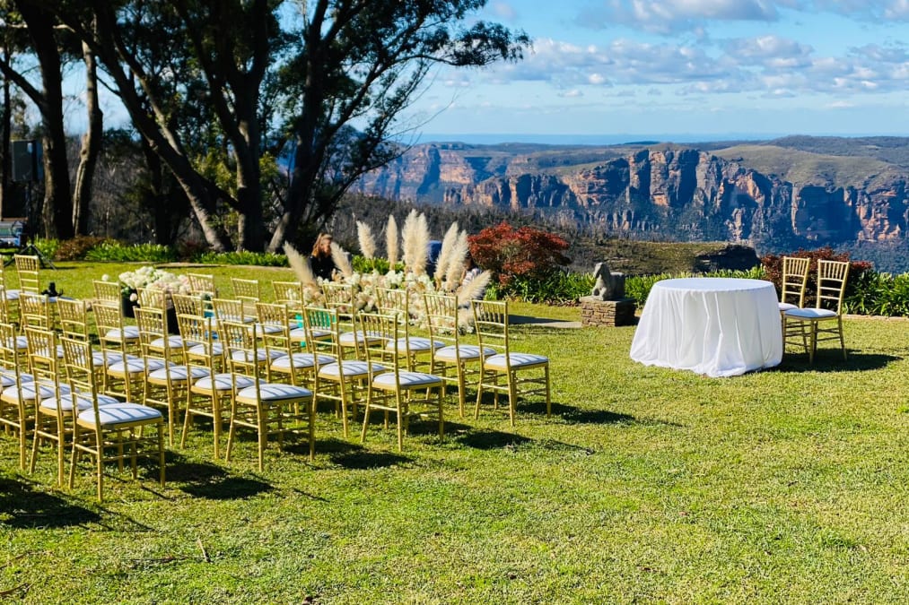 Elevate Your Wedding by Hiring Tiffany Chairs