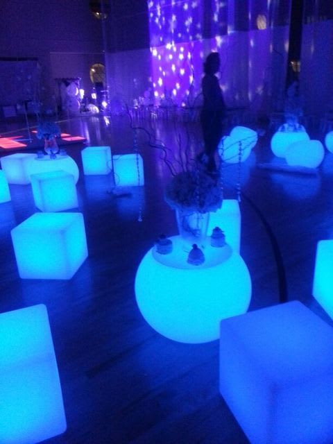 Give it a Glow – Glow in the dark party ideas