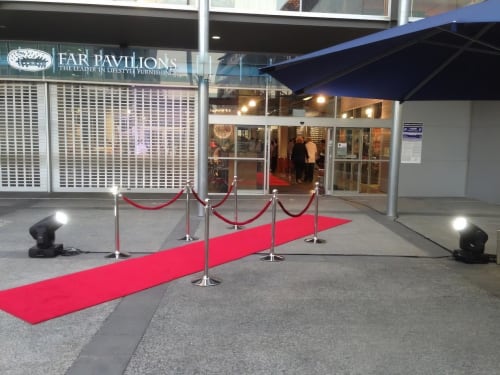 red-carpet-and-bollards-1024x768-1024x768