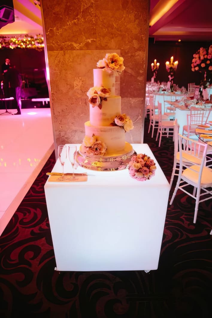 Cake stand hire in Ashfield